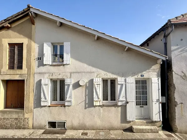 Entre Duras et Eymet - Maison de village à pied des commodités