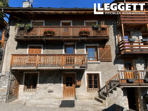 2 étages d'une belle maison de village dans le village de La Masure dans la commune de Sainte Foy Ta