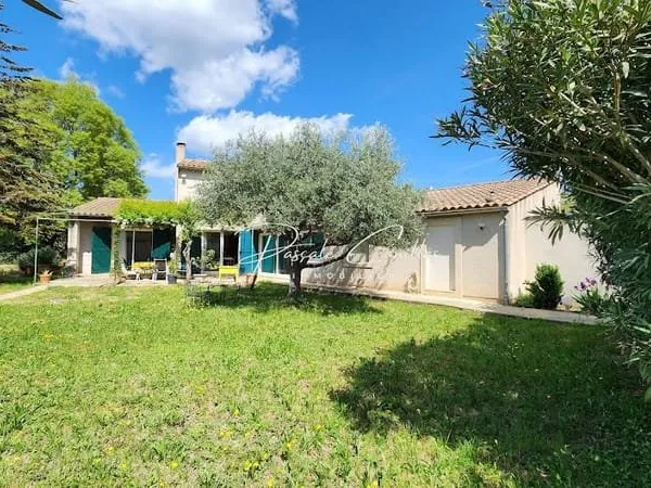 Villa 10 pièces 258 m²