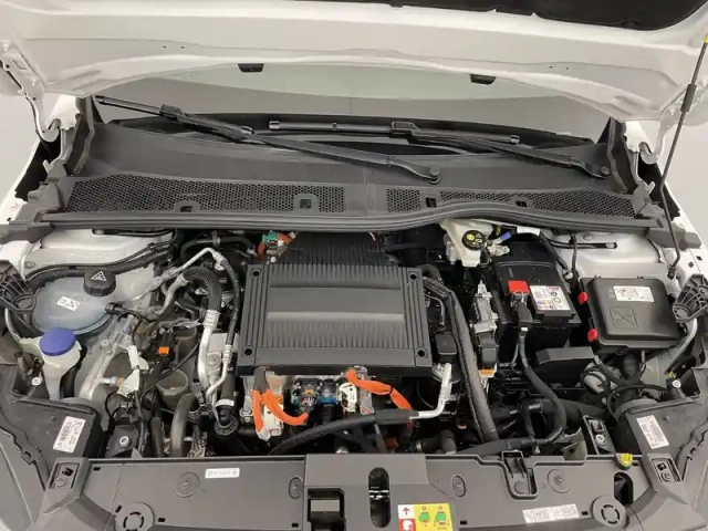 Peugeot 208 electrique 50 kwh 136ch — photo 21