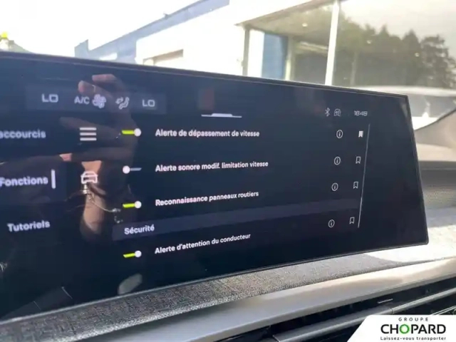Peugeot 5008 hybrid 145 ch e-dcs6 — photo 30