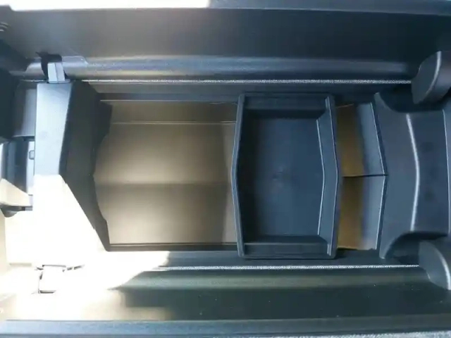 Peugeot 3008 electrique 210 ch 73 kwh — photo 29