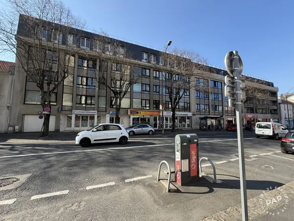 Bureaux/Locaux professionnels 98 m²