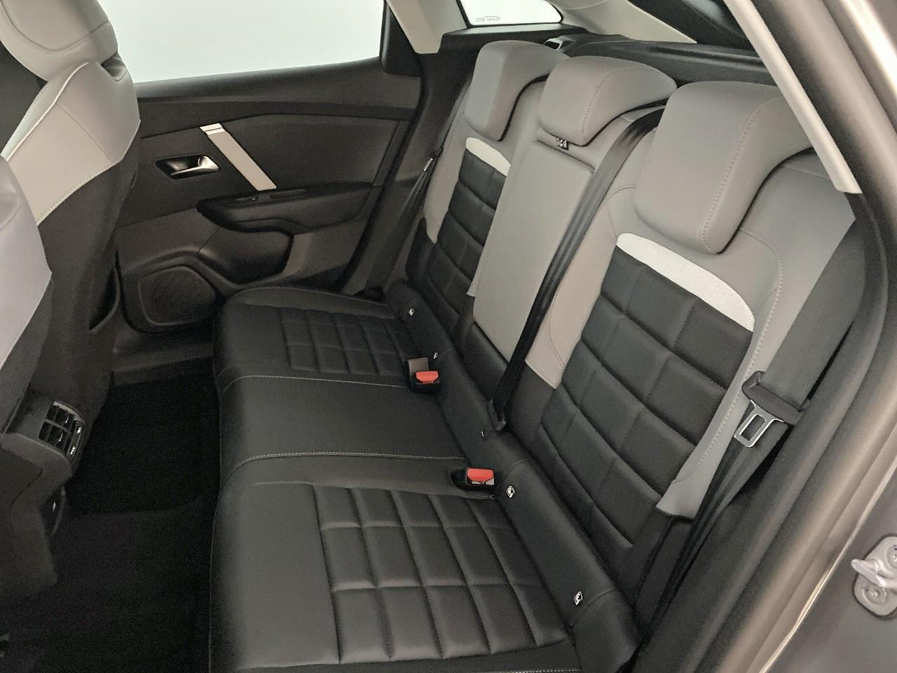 Citroën C4 hybride 145 ch e-dcs6 max — photo 10