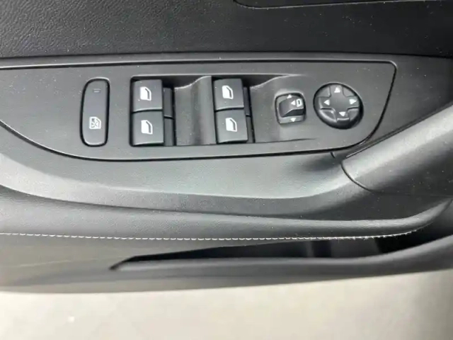Peugeot 2008 puretech 100 s&amp;s bvm6 — photo 77