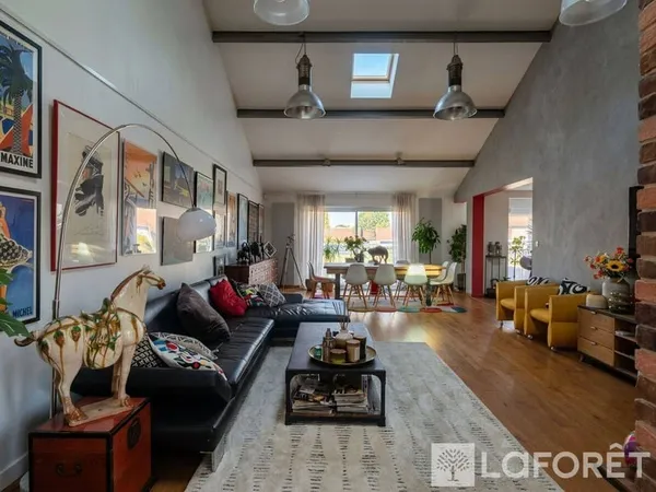 Maison 7 pièces 195 m²
