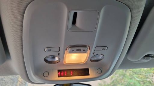 Peugeot 308 1.2 PureTech 110 - Allure – 2018 – 112497 km – Essence – Boîte Manuelle — photo 2
