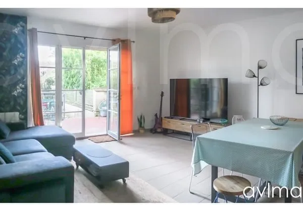 NOISY LE ROI: appartement 4 pièces 94m2 en duplex avec jardi