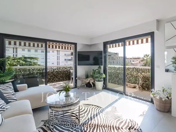 Superbe appartement d'angle à l'avant-dernier étage
