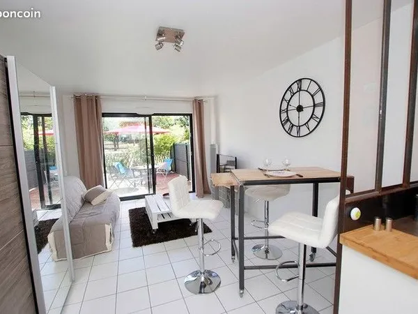 STUDIO Studio Meublé TASDON / LA ROCHELLE avec Terrasse