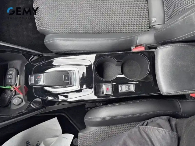 Peugeot 2008 puretech 130 s&amp;s eat8 — photo 14