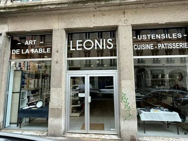 Local commercial 140 m²