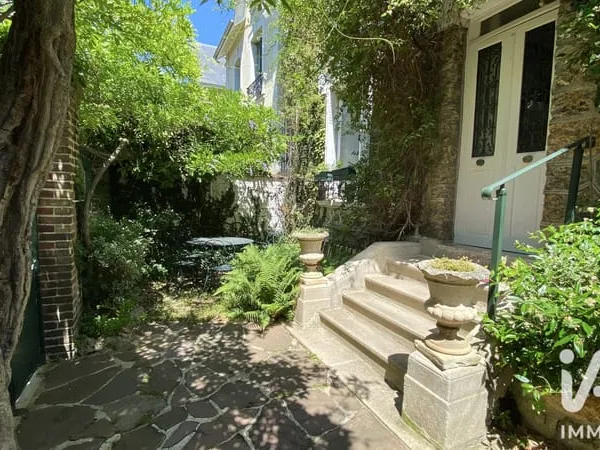 Maison 7 pièces 145 m²