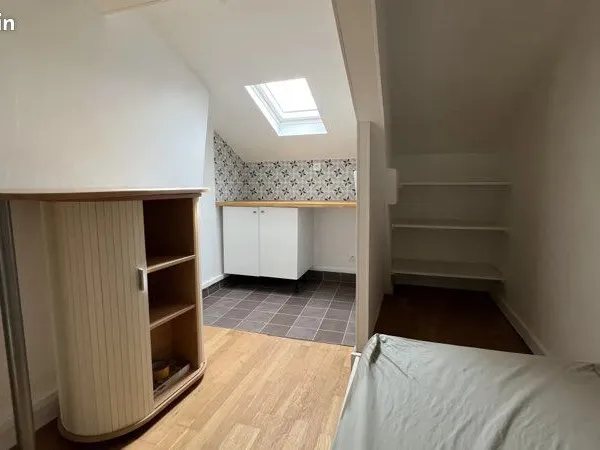 Bureau 11m2 sans eau