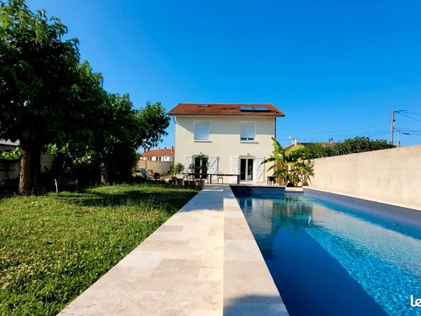 Maison 6 pièces 140 m²