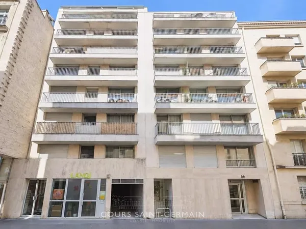 PARIS 15e - RUE DE LOURMEL - PLACE DE PARKING - 2e SOUS-SOL