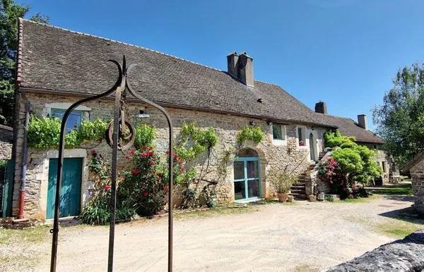 BELLE PROPRIÉTÉ EN CÔTE CHALONNAISE