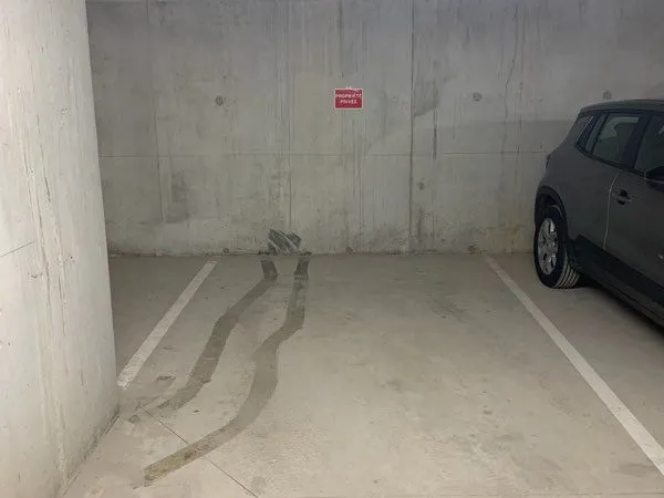 Place de parking en sous-sol