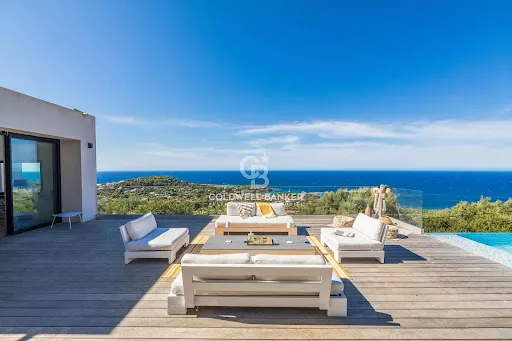 Villa 7 pièces 264 m²