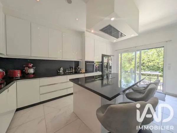 Maison 7 pièces 187 m²