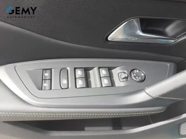 Peugeot 308 electrique 55 kwh 156ch — photo 12