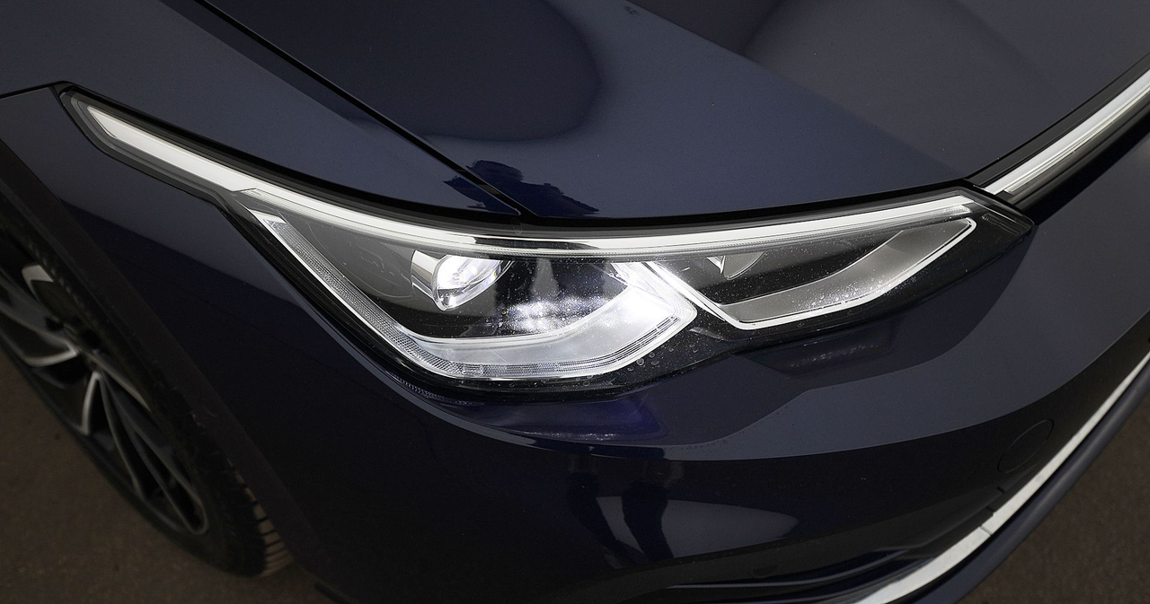 Volkswagen Golf 8 — photo 15