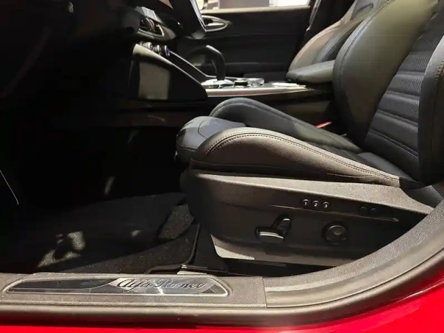 Alfa Romeo Giulia 2.2 160 ch at8 — photo 15