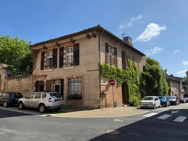 Maison 8 pièces 315 m²