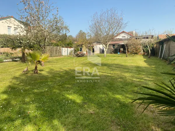 Terrain 950 m²