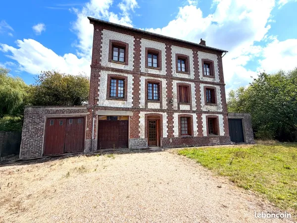 Charmante bâtisse à rénover