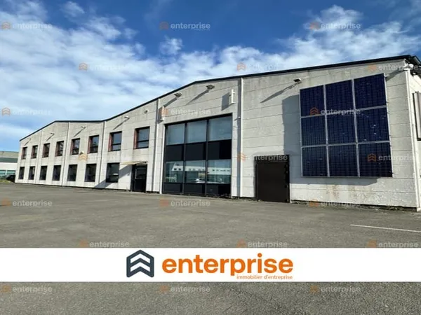 Immeuble industriel 1300 m²
