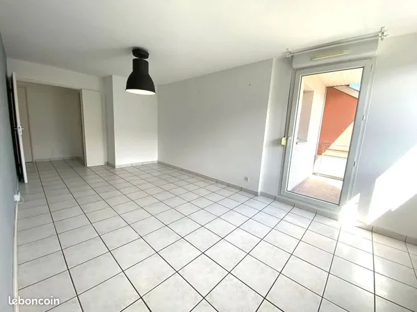 F4 avec balcon et garage