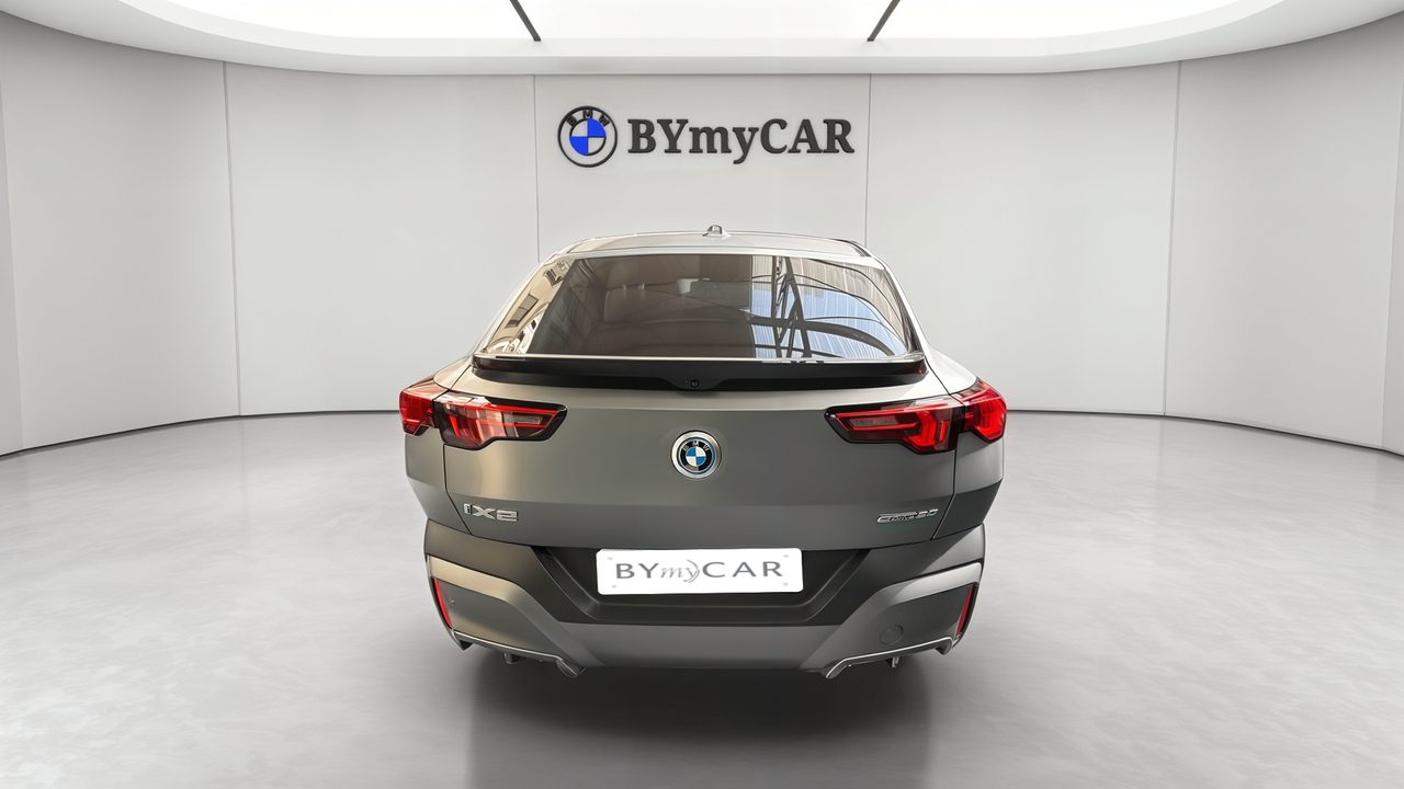 BMW iX2 eDrive20 204ch BVA — photo 4