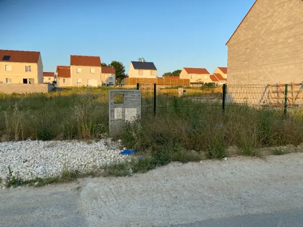 Terrain 241 m²