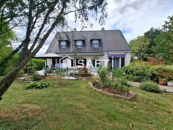 MAISON FAMILIALE DE 150M² SUR TERRAIN DE 2961M².