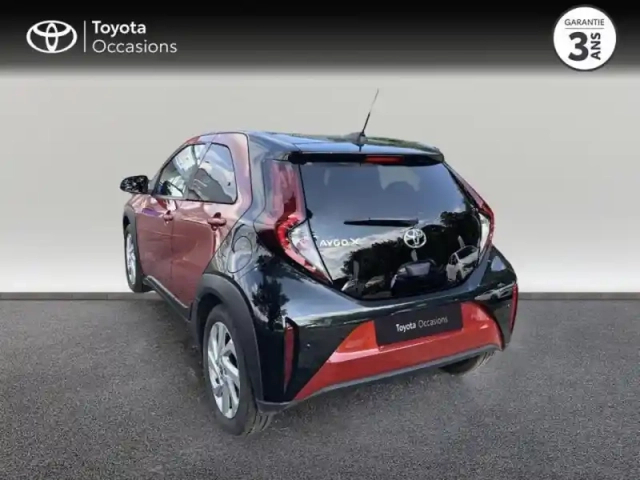 Toyota Aygo x 1.0 vvt-i 72ch design s-cvt — photo 2