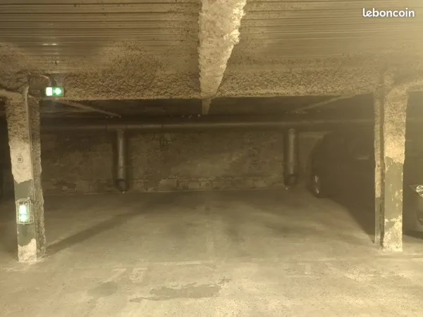 Parking à louer Bordeaux rue Thiac