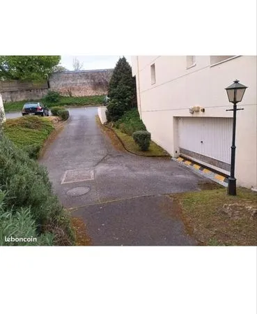 Vend place de parking sous-sol sécurisé