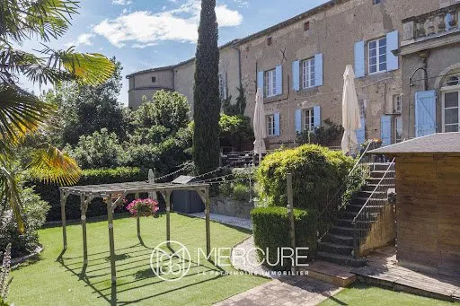 Maison 10 pièces 430 m²