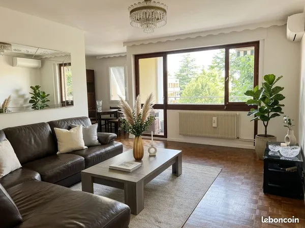 Caluire-et-Cuire - T4/T3 de 84 m², 2e étage avec ascenseur, balcon, cave et parking