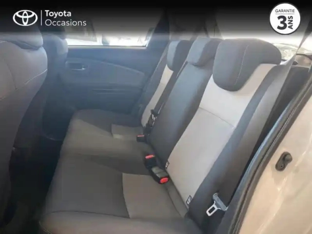 Toyota Yaris 70 vvt-i france business 5p — photo 15