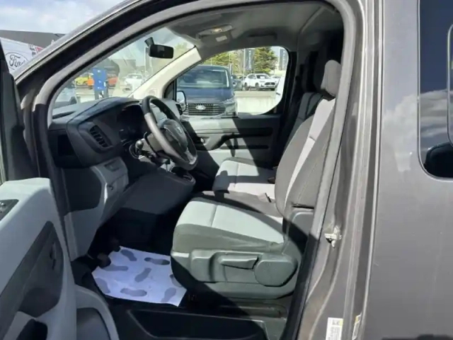Toyota Proace combi medium 1.5 120 d-4d dynamic rc18 — photo 10