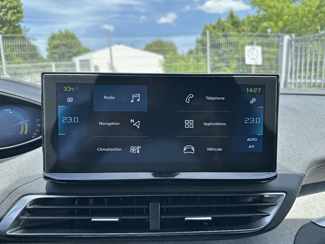 Peugeot 3008 hybrid 225ch gt e-eat8 — photo 15