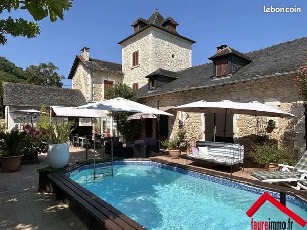 Maison 15 pièces 390 m²