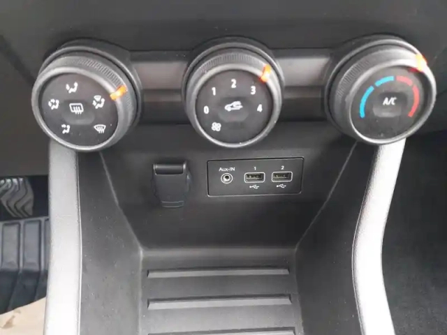Renault Clio societe blue dci 85 — photo 28