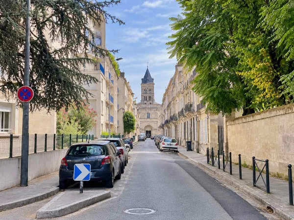 ÉLÉGANT APPARTEMENT ASCENSEUR AU COEUR DE BORDEAUX - SAINT-SEURIN
