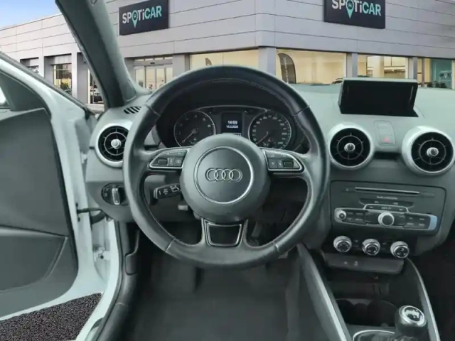 Audi A1 sportback 1.0 tfsi ultra 95 s line — photo 12