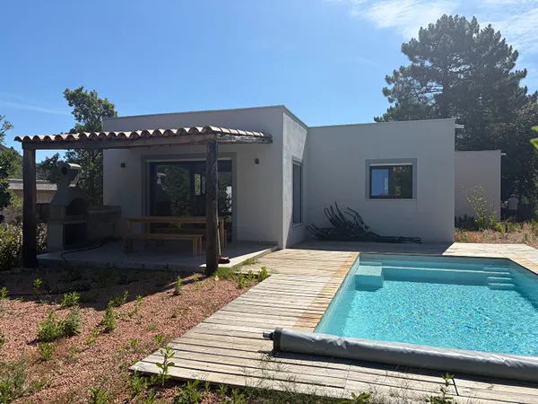 Maison contemporaine neuve à Cavu - Sainte-Lucie de Porto-Vecchio (20144)