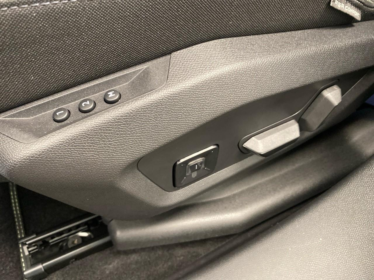 Peugeot 5008 hybrid 136 e-dcs6 gt — photo 20