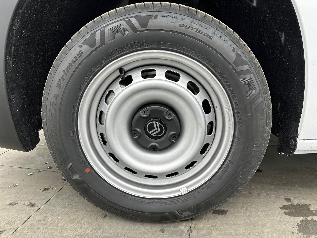 Citroën Berlingo van m diesel 100 ch manuelle — photo 14